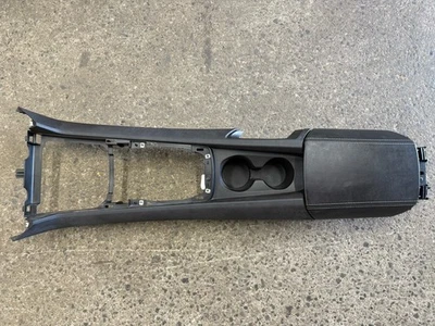 Chevrolet Camaro 2010-2015 reposabrazos central consola carcasa moldura 92234030 OEM J3 Foto 1 de 4