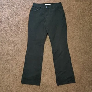 Levi's 550 Women's Relaxed Fit Boot Cut Jeans Size 6 Medium Black Denim 30 x 30 - Picture 1 of 9