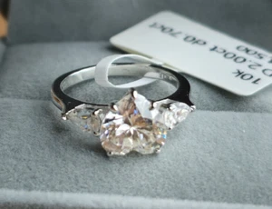 10k White Gold Diamond Ring size 5 Heart shape - Picture 1 of 5