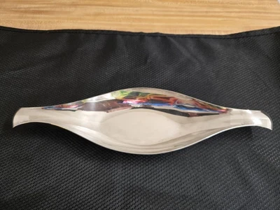 Vtg. mcm Reed and Barton ovalesque elongated silverplate accent dish. - Image 1 of 4