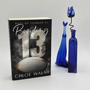OOP Binding 13 Alternative Indie Cover Chloe Walsh Boys of Tommen Rugby Black - Bild 1 von 7