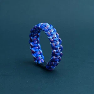 Pulsera Hombre - Espiral Azul Rojo Blanco | Pulsera Paracord, Americana, Tema EE. UU. - Imagen 1 de 6