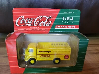 1991 Coca-Cola масштаб 1:64 литая кока-кола желтая бутылка грузовик доставки - Изображение 1 из 3
