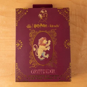Kit-sch Harry Potter Hogwarts Satin-wrapped Microfiber Hair Towel Gryffindor - Picture 1 of 2