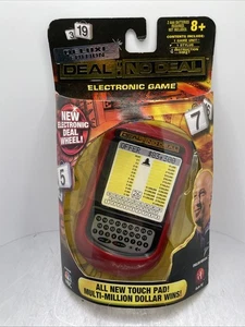 Deal or No Deal Gioco da Viaggio Elettronico Portatile Edizione Deluxe Irwin Nuovo con scatola 2009 - Foto 1 di 4