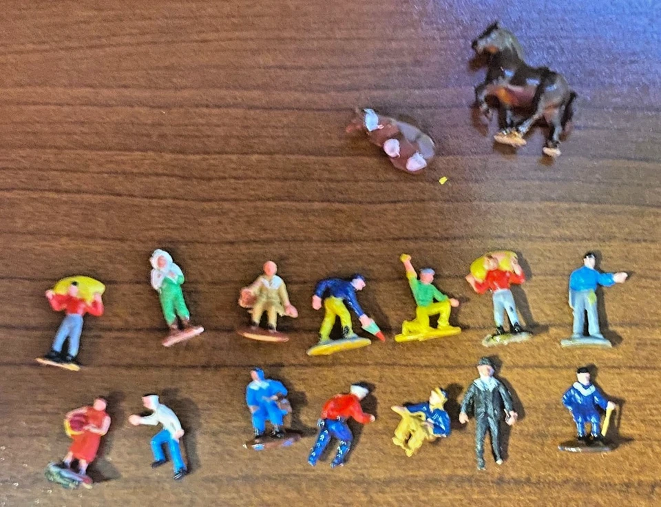 N Scale - People & Animals - CL - Image 1 of 1