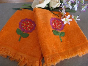 Two Cannon Fingertip Towels 11"x15" Rare Retro Orange Fringed +Embroidered - Picture 1 of 4