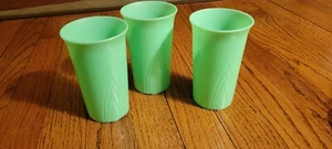VINTAGE - Stanley Home Products - 3er Set stapelbare Becher - LIMETTENGRÜN 4 Zoll - Bild 1 von 1