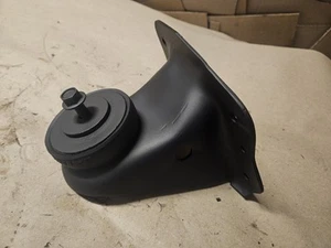 87 - 97 FORD OBS F150 BRONCO F250 F350 Left FRONT LOWER CAB FRAME MOUNT OEM - Picture 1 of 4