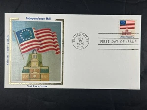 US FDC 1975 Independence Hall Colorano Silk Cachet 13c Betsy Ross Flag Stam a947 - Picture 1 of 2