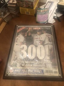 TOM GLAVINE SIGNED Newspaper, New York daly news 300 wins full page framed Mets - Picture 1 of 8