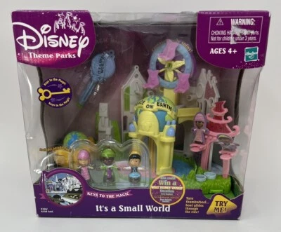 Juego DISNEY PARK Keys to the Magic Kingdom Hasbro It’s a Small World NUEVO Foto 1 de 4