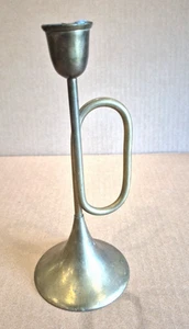 De Colección Latón Estilo Militar Corneta CUERNO Trompeta INSTRUMENTO MUSICAL Candelabro Decoración - Imagen 1 de 8