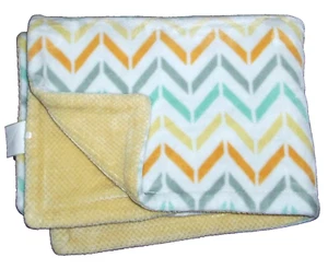 Manta Little Miracles Chevron Amarillo Naranja Gris Aqua Zig Zag Costco Gruesa - Imagen 1 de 2