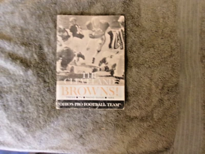 1959 CLEVELAND BROWNS MEDIA GUIDE Yearbook JIM BROWN Press Book PAUL BROWN NFL Foto 1 de 4