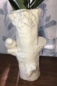 Jarrón de cerámica con tronco de árbol blanco de colección con pájaro granja casa de campo 9,5" - Imagen 1 de 12