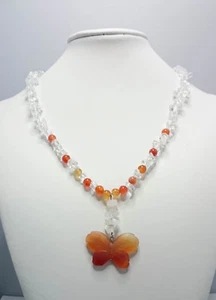 Edelsteine Collier "Mina" aus Bergkristall und Karneol Schmetterling, handmade - Bild 1 von 4