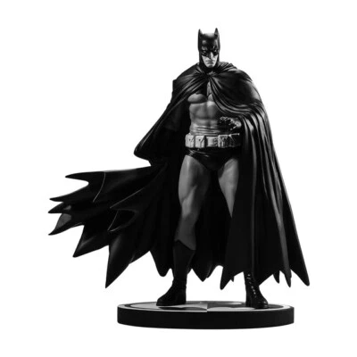 DC Direct Batman Black & White by Lee Weeks Resin Statue McFarlane Limited RARE - Immagine 1 di 3