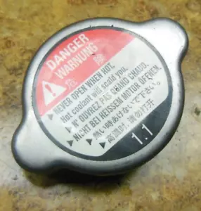 2017 Yamaha YZFR3 YZF R3 YZFR 300 Radiator Fill Cap Lid Cover Coolant Cooling 17 - Picture 1 of 2