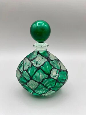 Antiguo frasco de perfume cristal corte verde, pintado a mano 6" de alto Foto 1 de 4