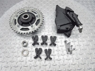 06-07 Suzuki GSXR 600 GSXR600 2007 cubierta de engranaje delantero piñón trasero cubo amortiguador lote Foto 1 de 4