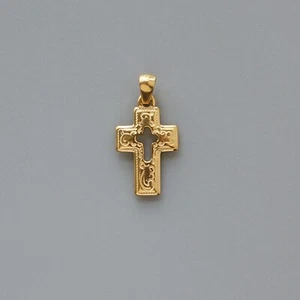 18K Gold Plated Cross Hollow Pendant Necklace Gift - Picture 1 of 1