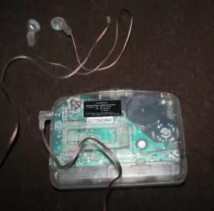 Clear Tech Clear Prison Radio Cassette Player Tape Deck Walkman w/ ear buds - Bild 1 von 4