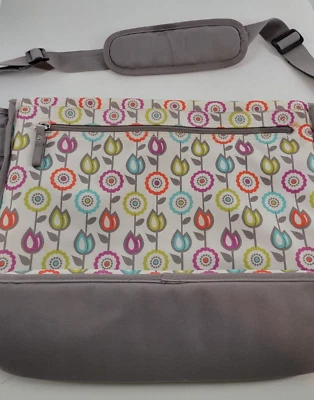 Studio C Multicolor Estampado de Flores Acolchado Mensajero Bolso de Hombro para Laptop Bolsillos  Foto 1 de 4