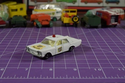Matchbox/Lesney regular wheel No 55c white Ford Galaxy Police car, red light - Image 1 of 4