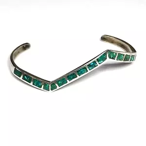 Brazalete Zig Zag con incrustaciones de turquesa de plata esterlina nativo americano de Zuni de colección - Imagen 1 de 6