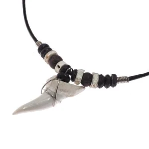 "Collar colgante de cuero con dientes de tiburón grande genuino Mako, 1 1/4" - Imagen 1 de 4