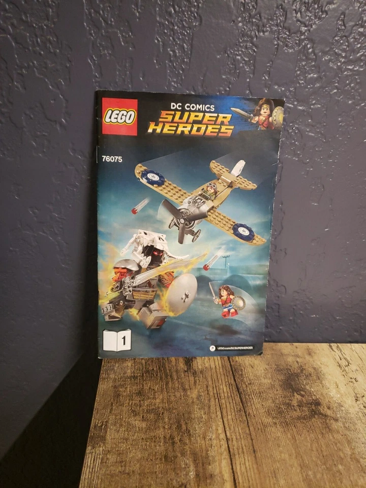 LEGO DC Comics 76075 Wonder Woman Battle Instruction Guide Book 1 MANUAL ONLY - Image 1 of 1