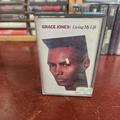 Grace Jones - Living My Life Cassette Tape  Foto 1 de 4