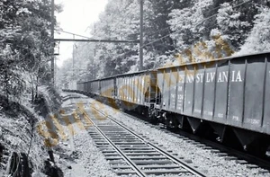 Vtg 35mm Railroad Train Negative PRR Pennsylvania Hoppers NS1819 - Picture 1 of 3