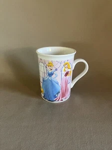 10 oz. "Taza de cerámica Disney Princess, 4"" X 3"", apta para microondas y lavavajillas, ¡nueva! - Imagen 1 de 7