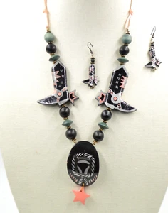 Western Wear Halskette Ohrringe Set Cowboystiefel Hut Square Dancing Holz - Bild 1 von 9