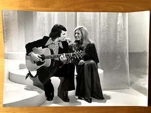 Photographie Originale de Presse 1975 DALIDA et ADAMO 30x20cm - Foto 1 di 2
