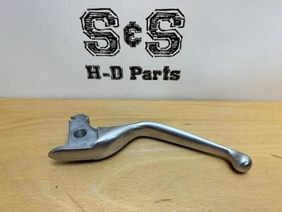 Palanca de embrague hidráulico genuino Harley-Davidson Touring pulida 36700057 Foto 1 de 4