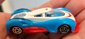 Coche Diecast Suelto Sin Marca Rojo Blanco y Azul 3" Largo - Imagen 1 de 5