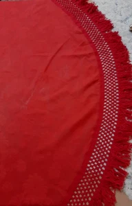 VTG Red Oval Cotton Tablecloth Embossed Texture Floral Crochet Trim Fringe 63x63 - Picture 1 of 9