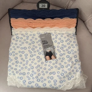 M&S 3 Pack Cotton Rich Full Briefs Size 20 BNWT Marks & Spencer - Picture 1 of 6