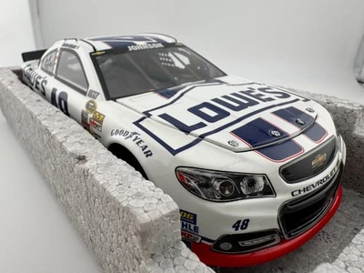 Chevy Chevrolet SS NASCAR Salutes Lionel RCCA Elite Jimmie Johnson Lowe's 2013 Foto 1 de 4