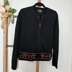 Woolrich schwarze Strickjacke mit durchgehendem Reißverschluss bestickt Blumen Pullover Größe Large - Bild 1 von 9