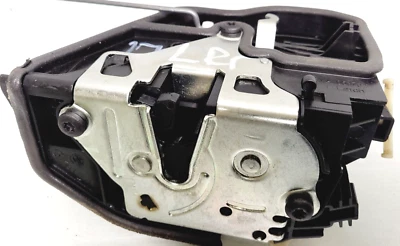 BMW 320i 330i 340i 2016-2018 cierre de puerta trasera izquierda fabricante original Foto 1 de 4