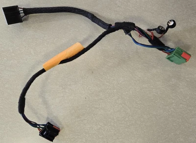 OEM 2021 Ford F-150 Windshield / Mirror Assembly Wiring Harness Pig Tail - Image 1 of 4
