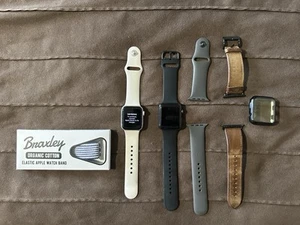 Apple Watch SE 2nd Gen 40mm GPS Silver & Apple Watch 3rd Gen 42mm + Extras - Zdjęcie 1 z 14