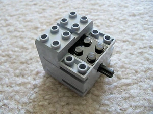 LEGO - Technic - Light Bluish Gray Electric, Motor 9V - Tested/Works - Picture 1 of 2