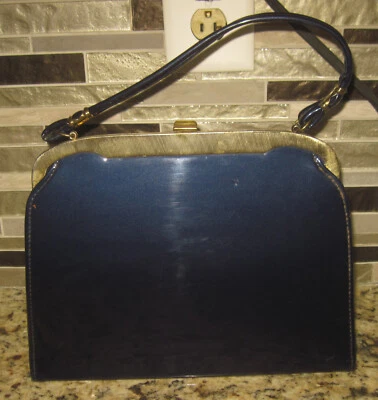 Bolsa de mão vintage anos 60 azul marinho patente beijo trava encaixe - Imagem 1 de 4