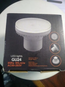 GU24 LED Light Bulb 7W 5800K 650 lumens - Picture 1 of 3