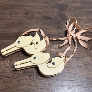Clips de sujetadores de sábanas y mantas vintage para cuna o carro pato pájaro - Imagen 1 de 3